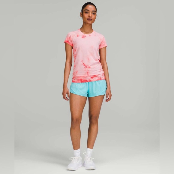 Lululemon Swiftly Tech Short Sleeve Shirt 2.0 in Marble Dye Raspberry Cream Sz 6 - Picture 4 of 7